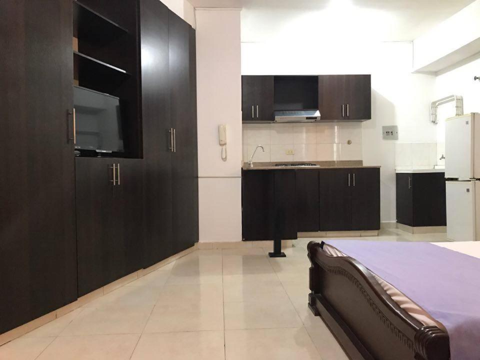 Arco Apartasuites Cali Bagian luar foto