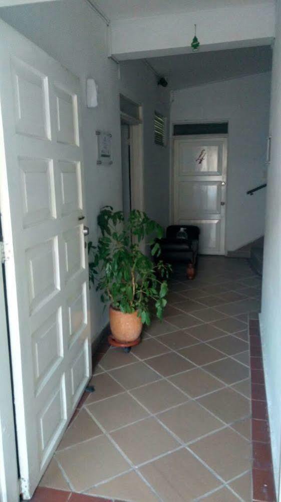 Arco Apartasuites Cali Bagian luar foto