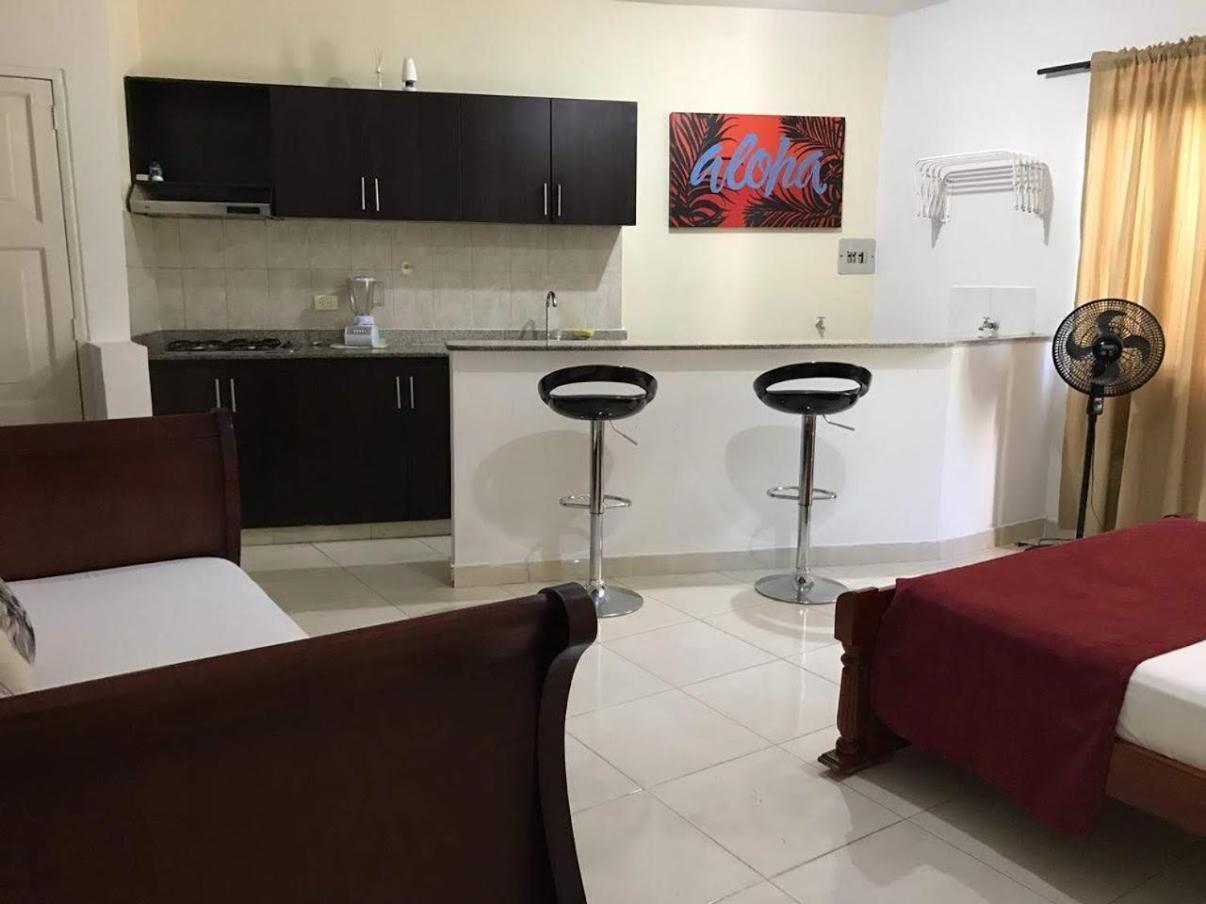 Arco Apartasuites Cali Bagian luar foto